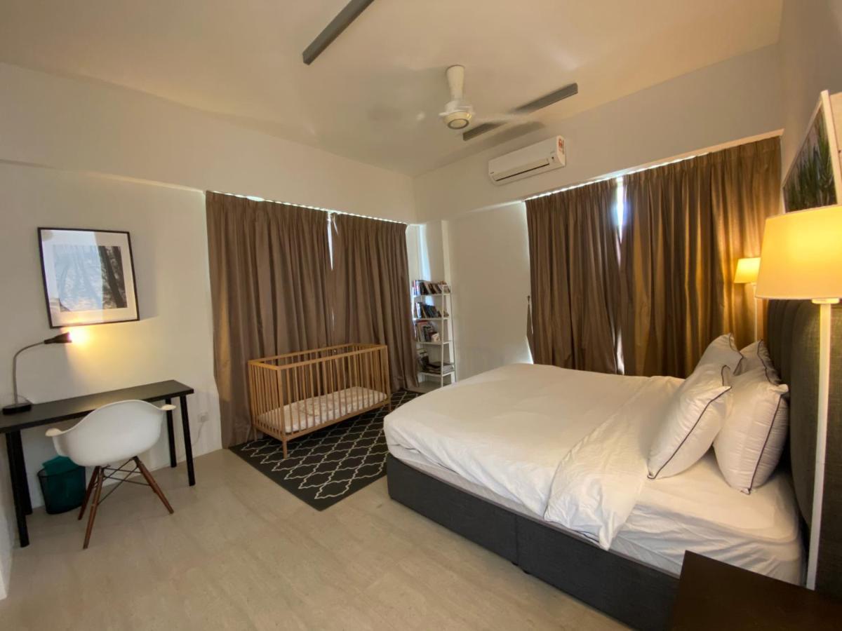 By The Sea@ Cozy Beachfront Apartemen Batu Feringgi