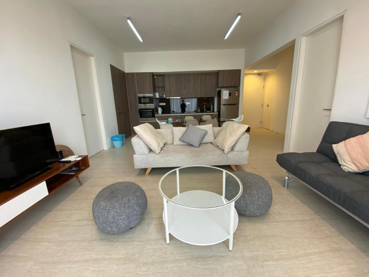 By The Sea@ Cozy Beachfront Apartemen